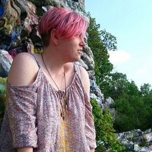 Meet your Posher, Sami - Picture 1 of 1